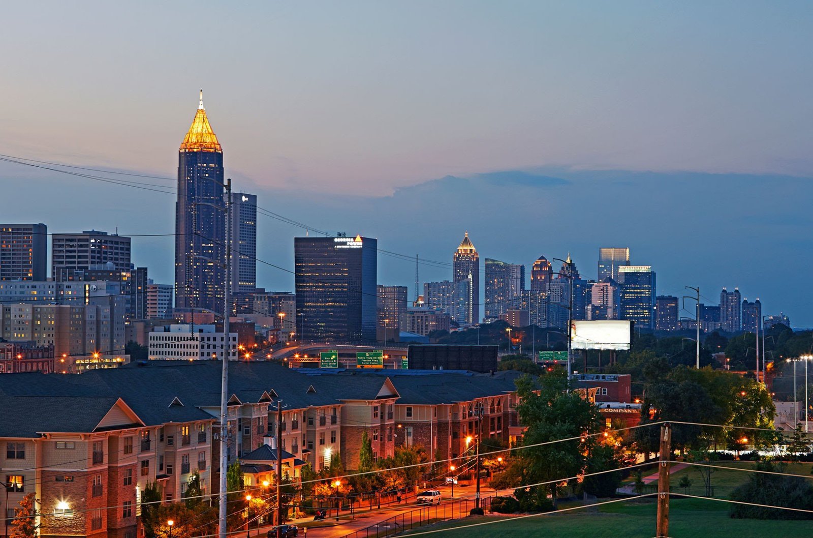 Atlanta commercial real estate 2026 skyline over Midtown and Downtown at dusk
