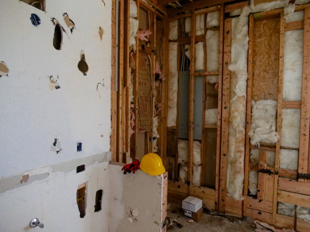 Room mid-renovation while deciding the bathroom remodel scope